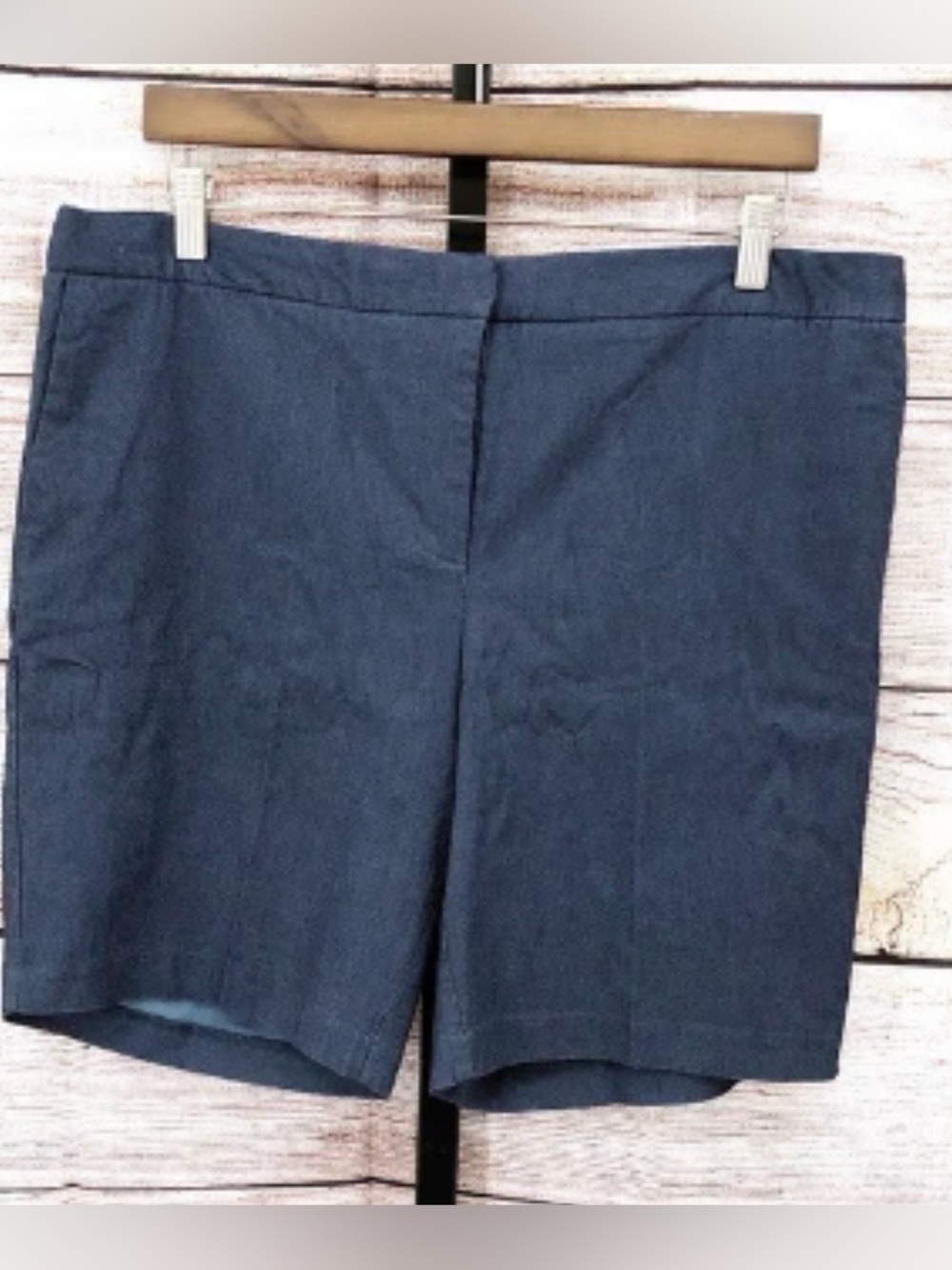Mario Serrani Italy Women’s Bermuda Shorts Blue Stretch Flat Front Size 14 NWOT